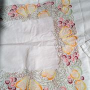 Embroidered tablecloth and open fruit decoration - 12 assorted towels