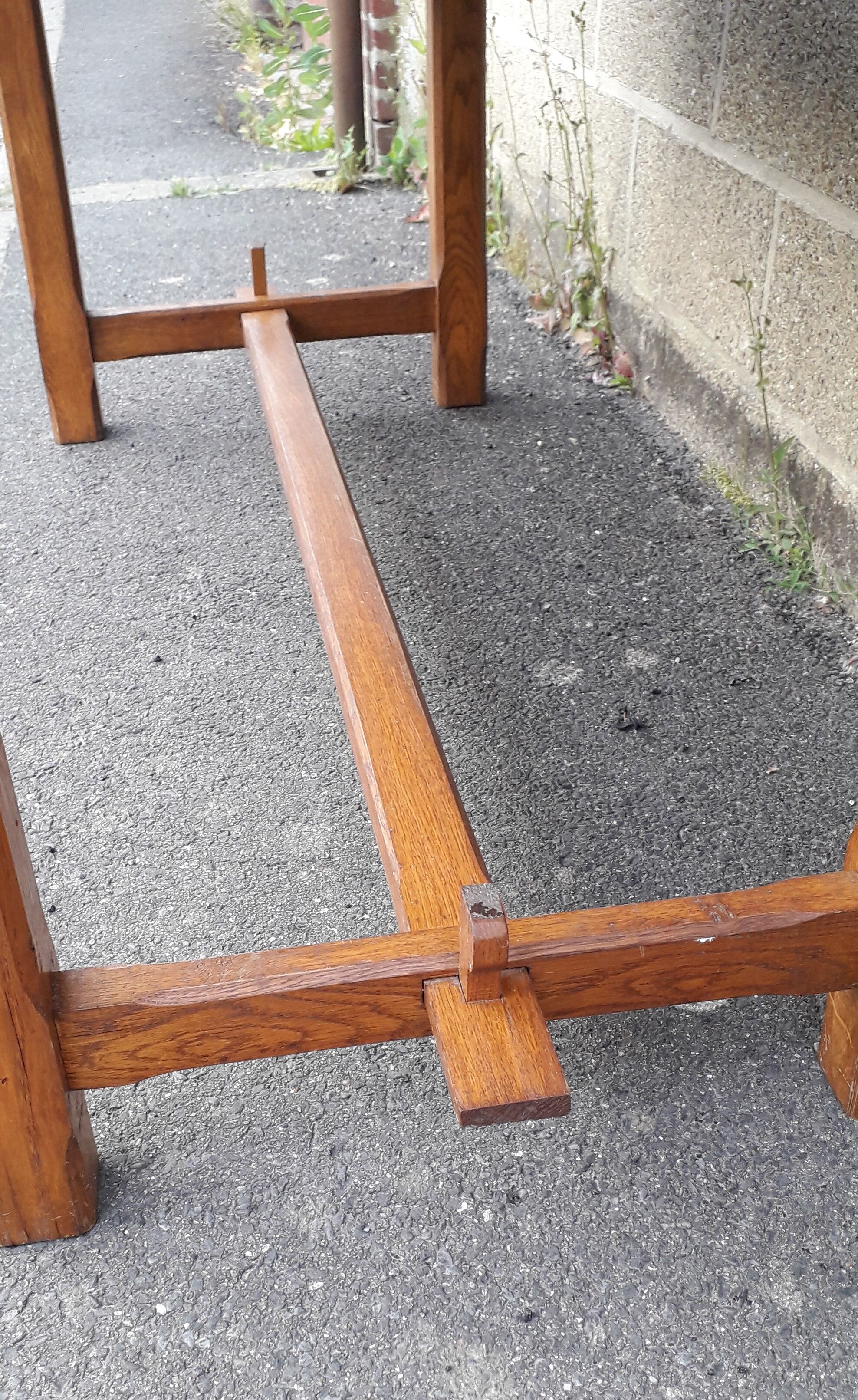 Farm table