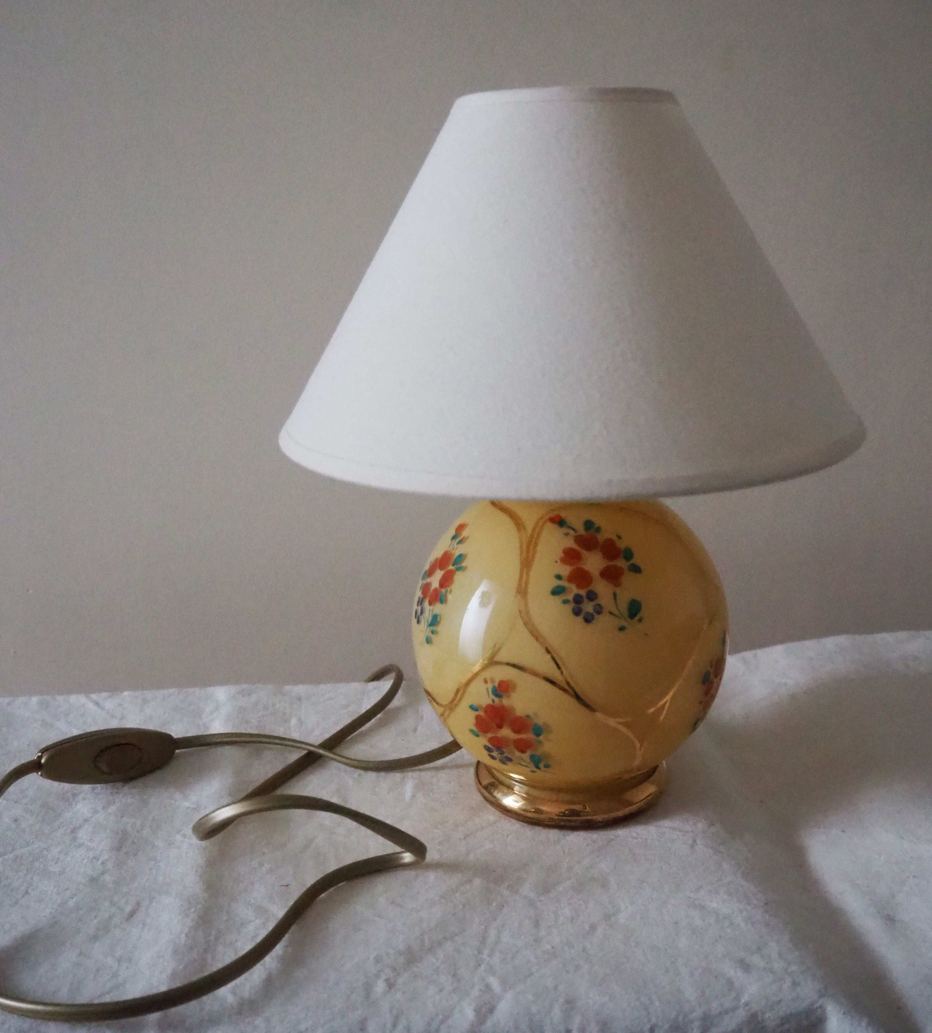 Old lamp foot ball to pose / table / bedside / side glass – floral print