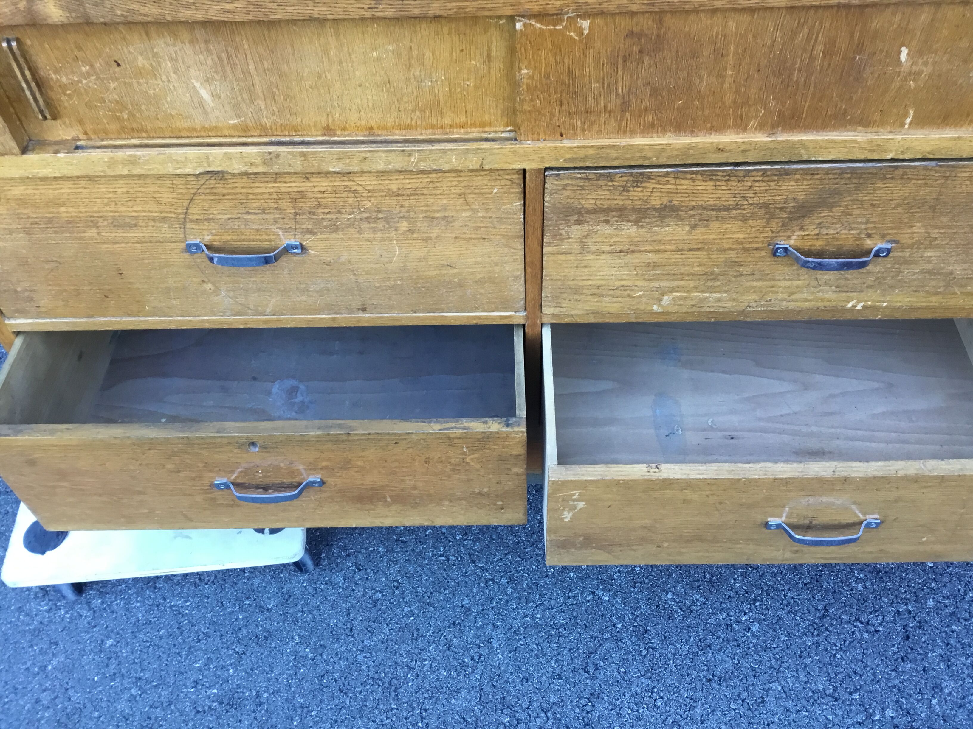 Store window counter