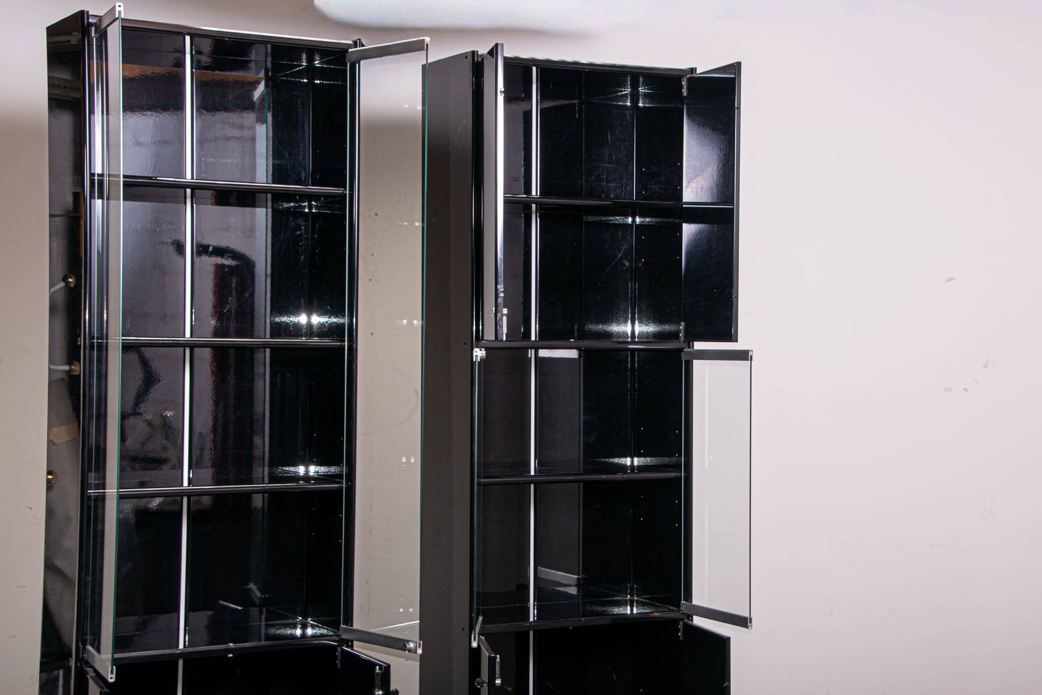 Set of Olinto book cases designed by Kazuhide Takahama for B&B Italia circa 1980