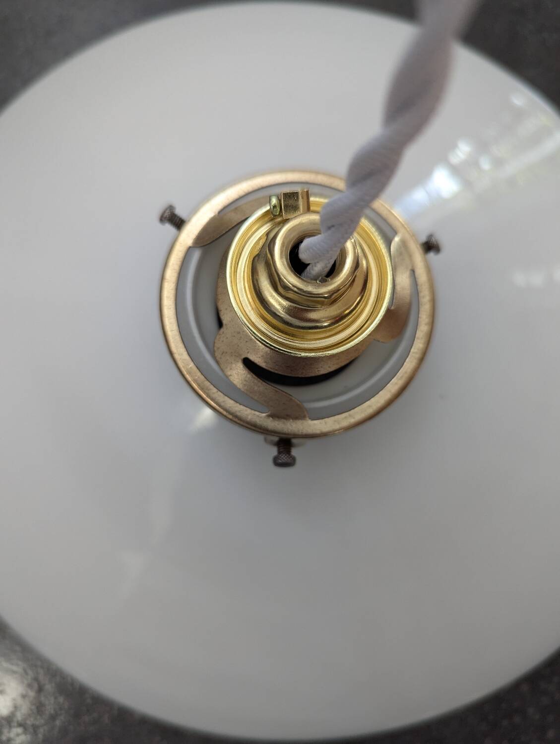 Old Art Deco portable pendant lamp with smooth opaline lampshade, diameter TBE 25.5 cm