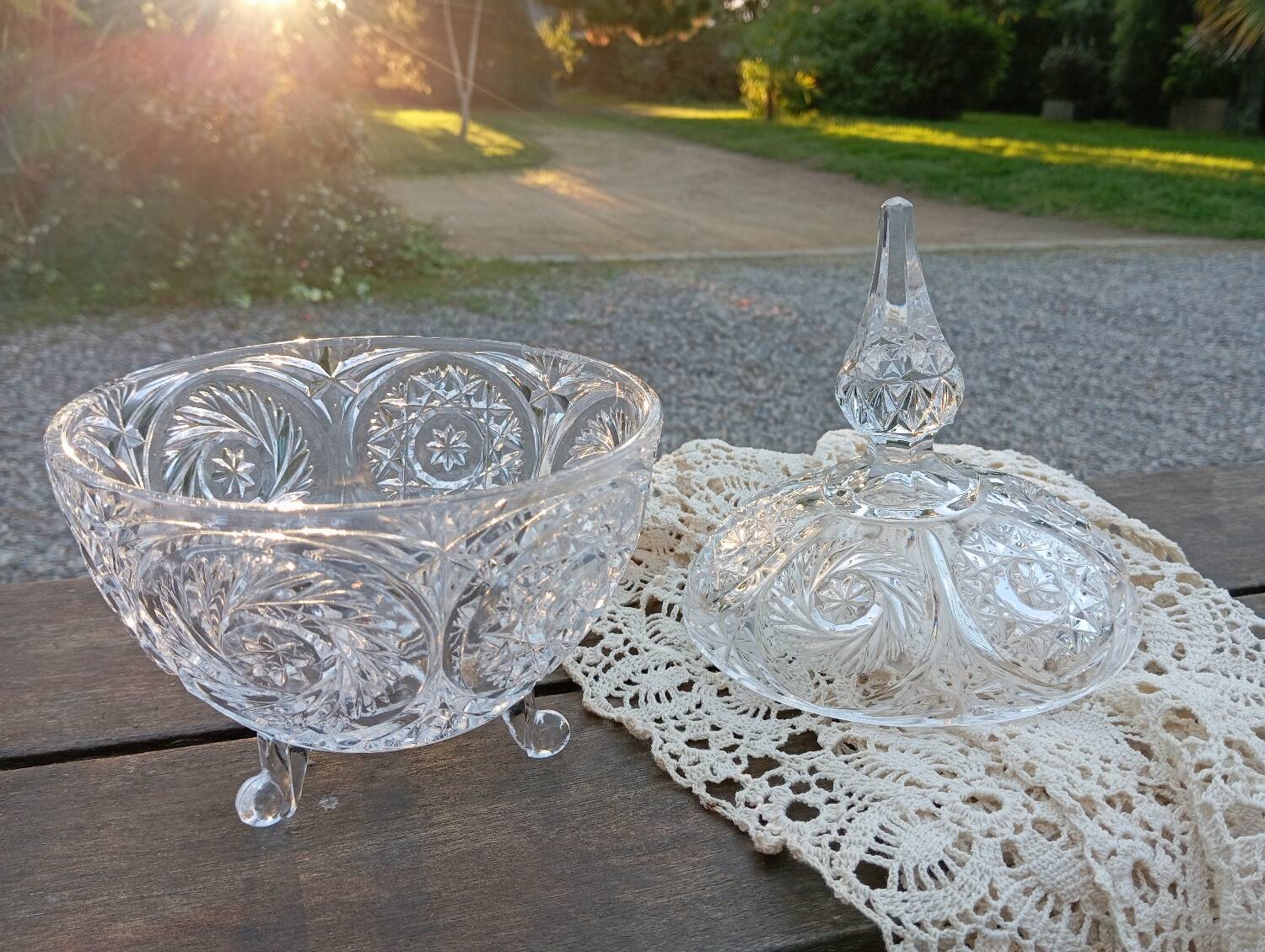 Ancienne bonbonnière / drageoir / sucrier en cristal taillé
