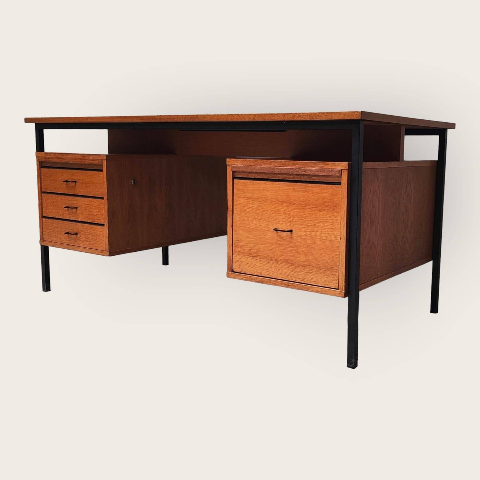 Mid Century bureau