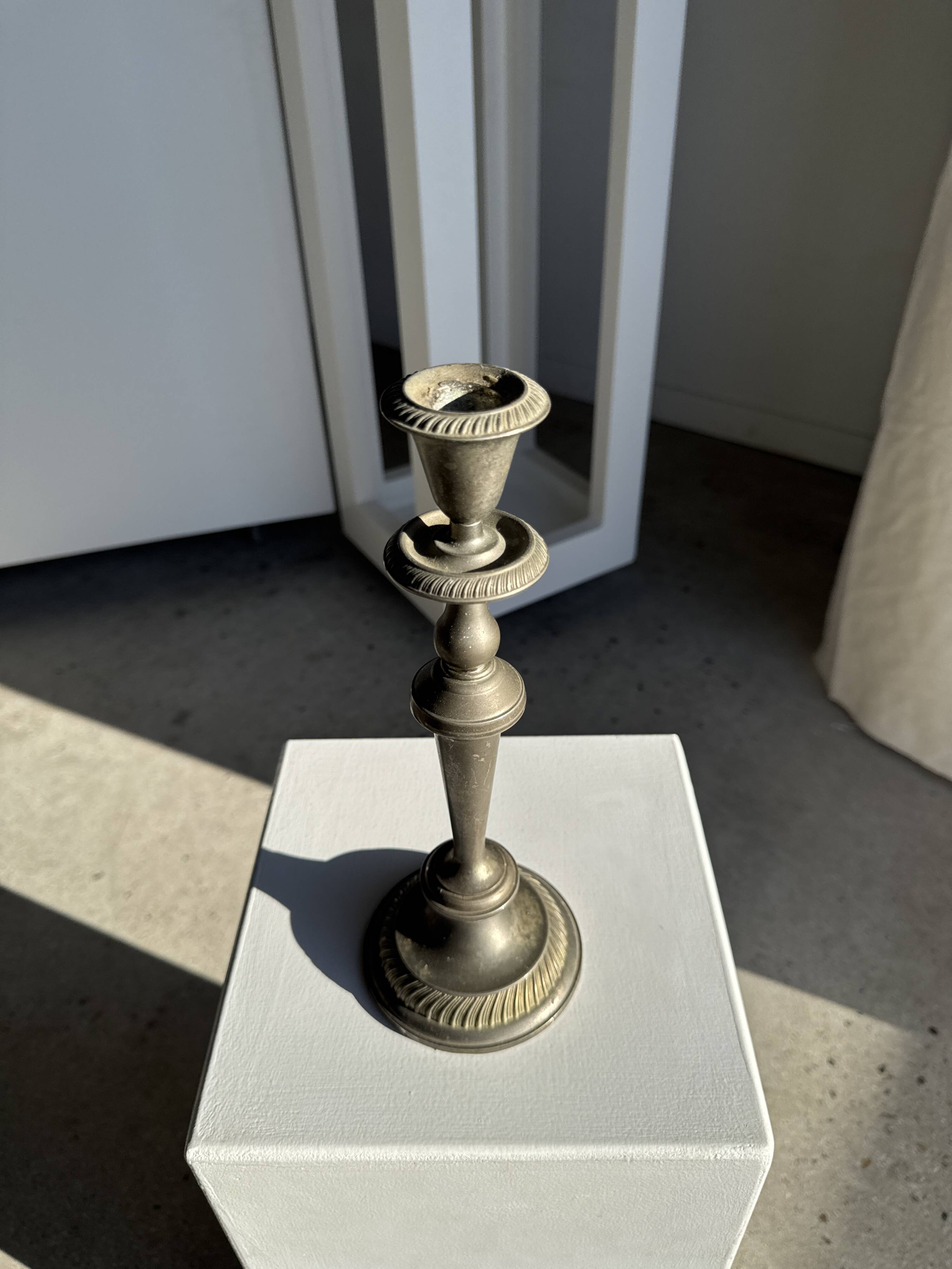 Large antique silver-plated candlestick H29 D10.5