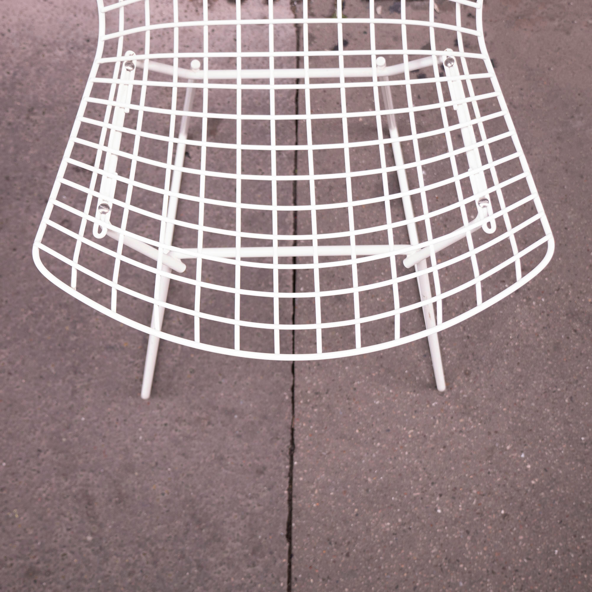 White Wire chair with original cake by Harry Bertoia - Knoll - Vintage