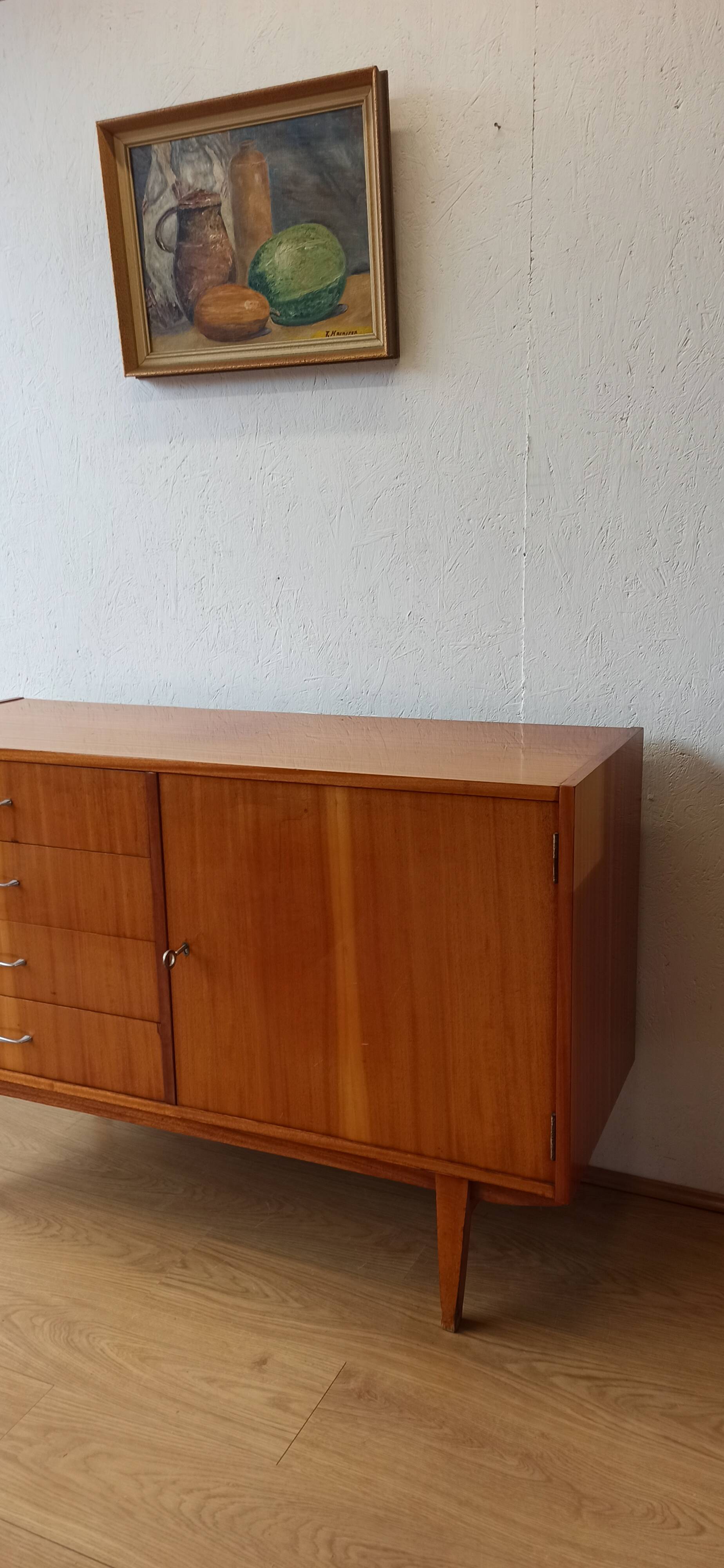 Buffet moderniste, années 1970