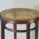 Tabouret : Bois-courbé, par Fischel vers 1900 ,canné.