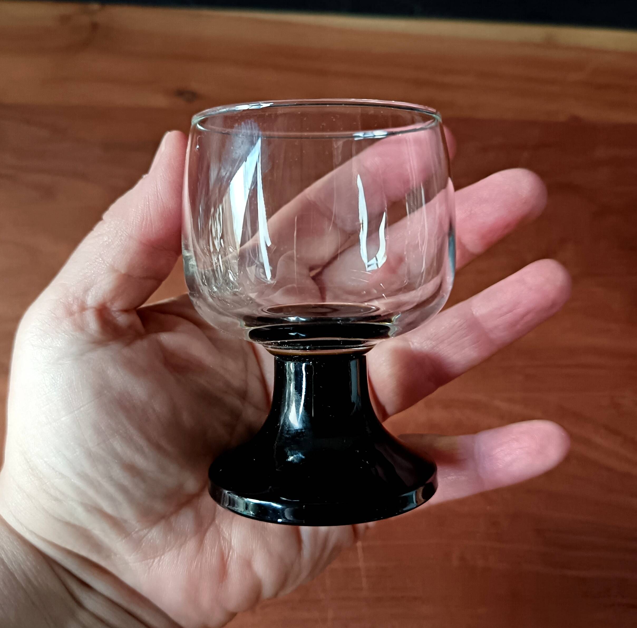 10 14cl glasses on black stems, Luminarc France, Milord 5 model