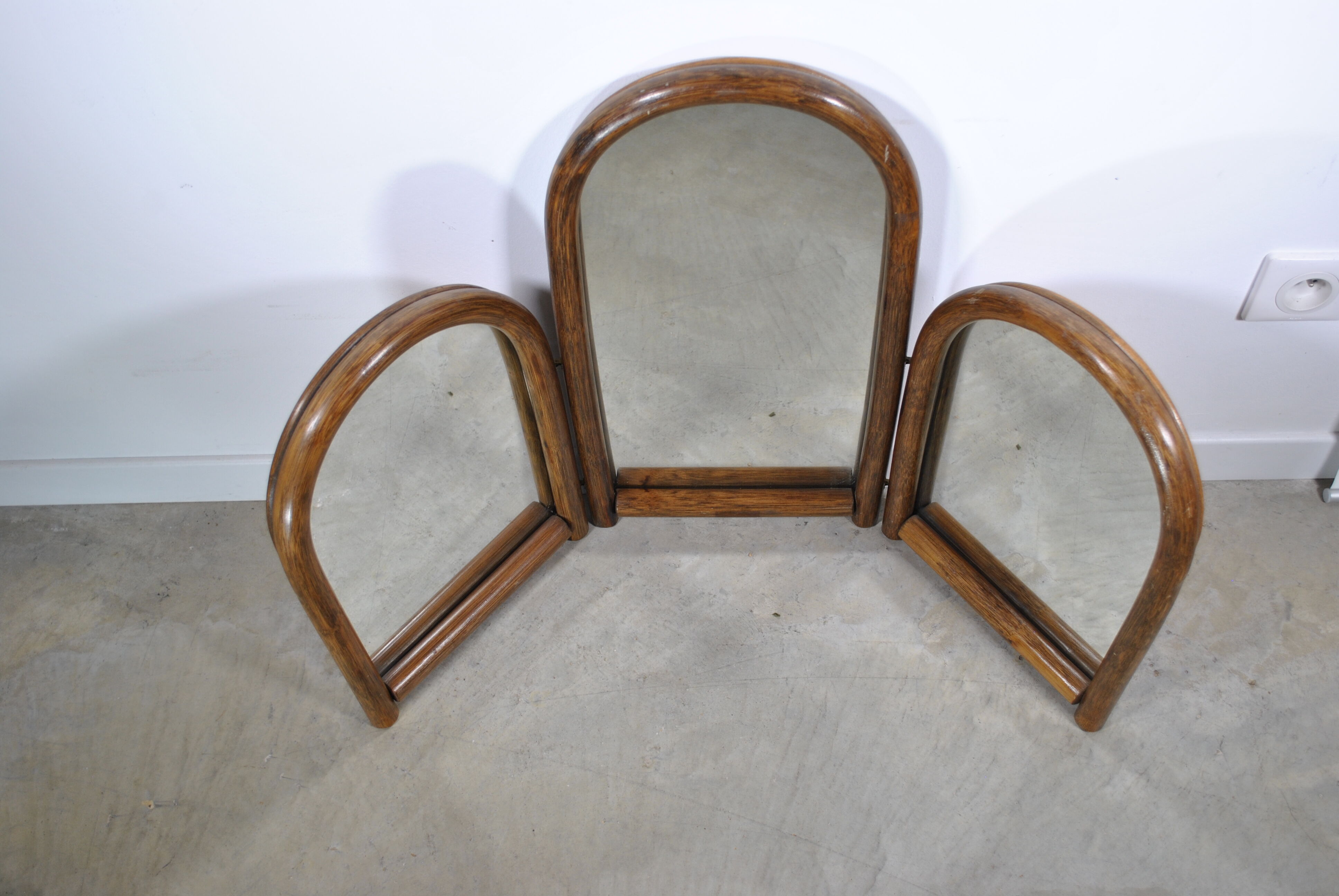 Triptych rattan mirror year 70.