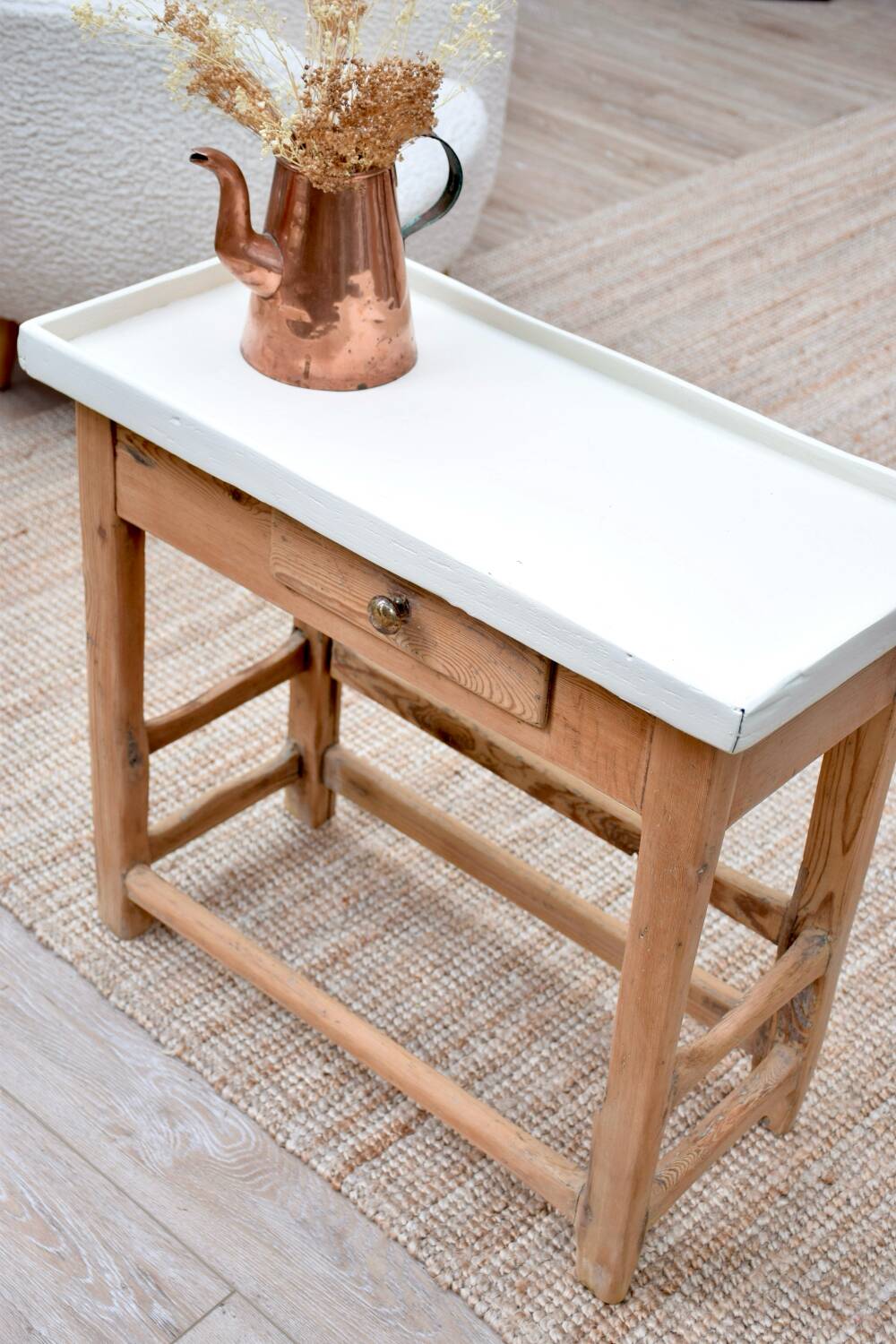 Petite table de ferme d’appoint