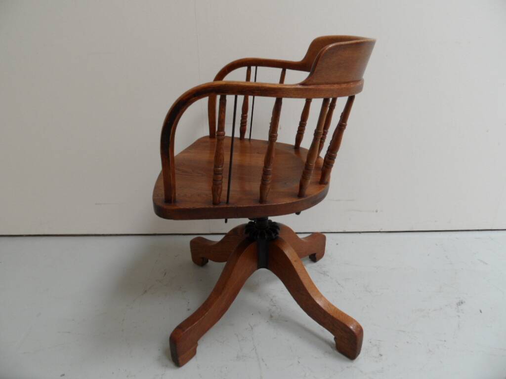 Fauteuil de bureau en chêne ancien