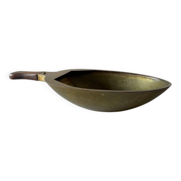 Coupe décorative en laiton avec anse en Wood, années 1970, Turin, Italie