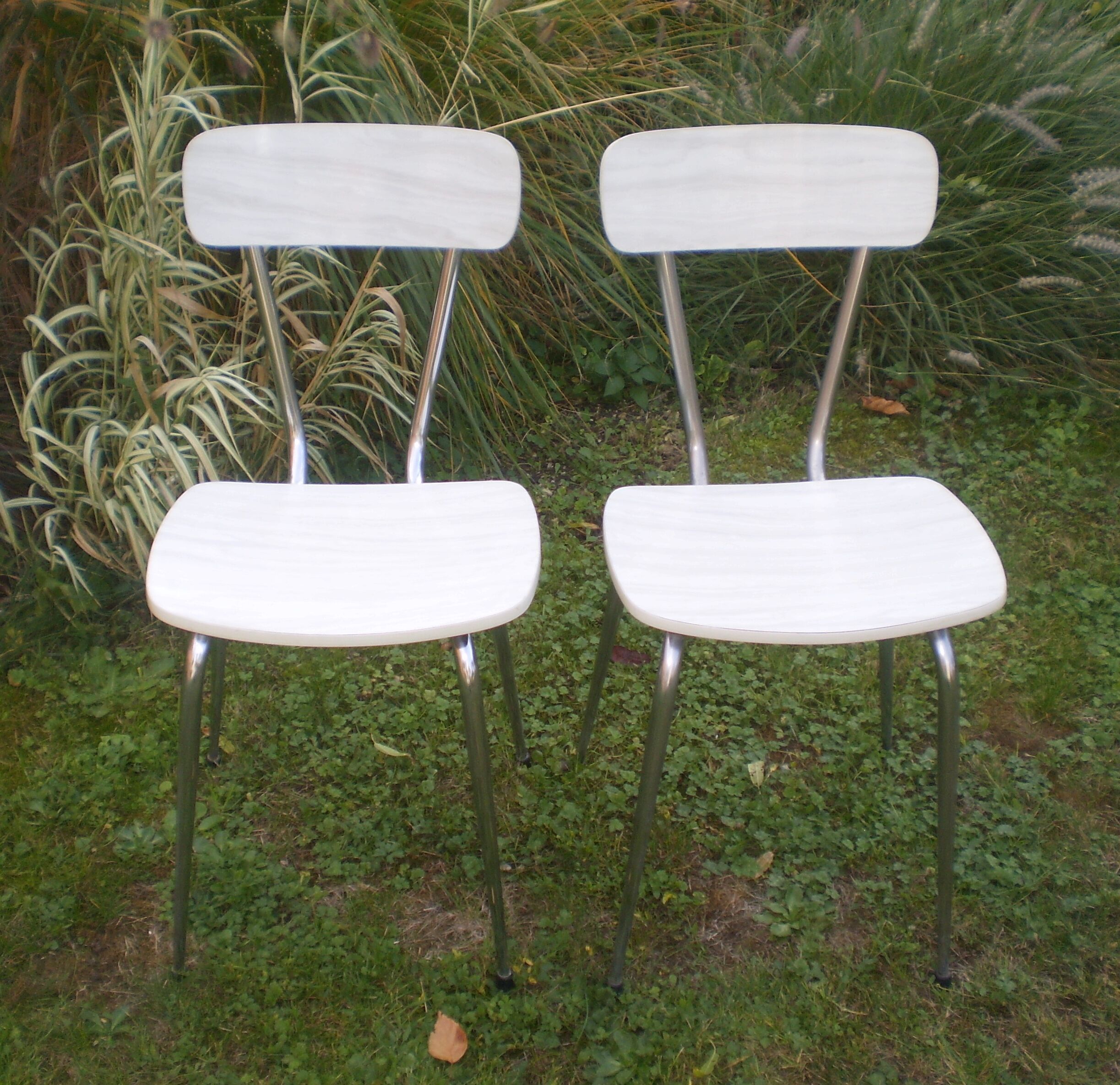 Duo of 60 - 70s Formica chairs