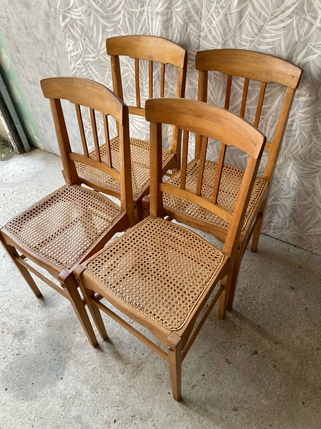 Canned chairs bistrot Stella