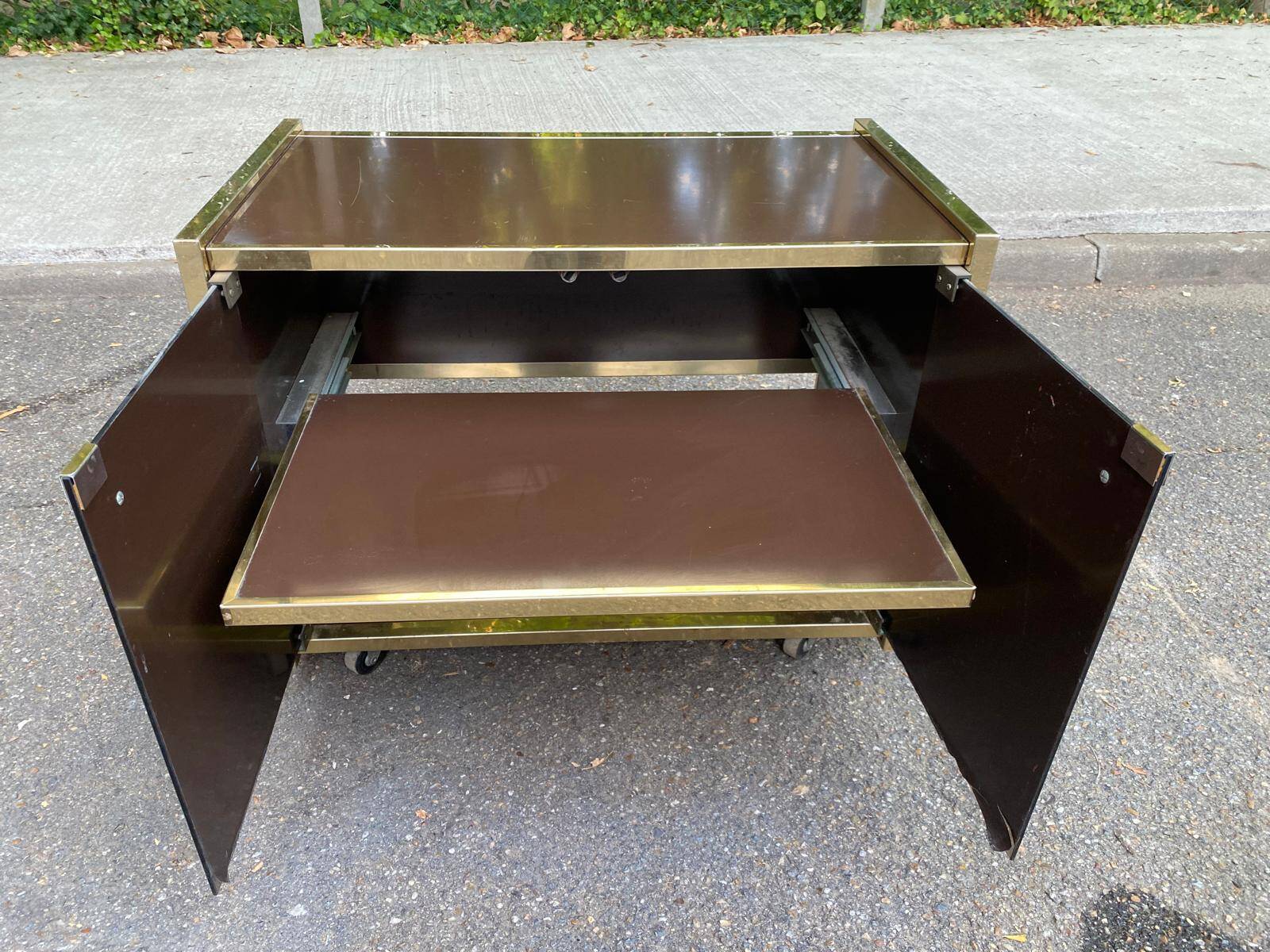 Vintage 70s TV cabinet Hi-Fi brass smoked glass on wheels Hollywood Reg