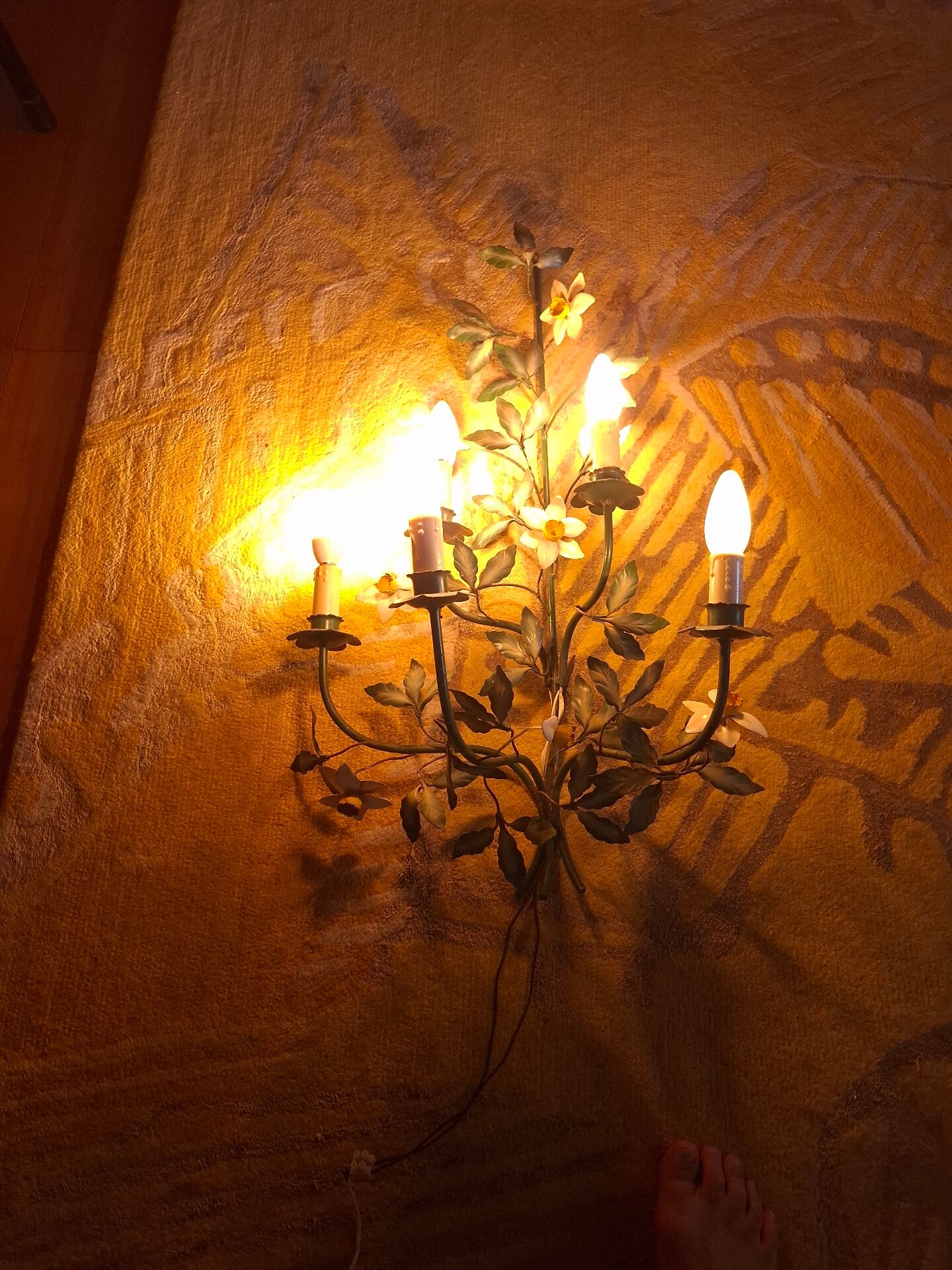 Applique decor de fleurs en métal