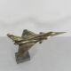 Sculpture en laiton d'un avion de chasse par François Melin