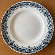 6 antique flat plates in Saint-Amand earthenware (Nord)
