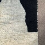 Moroccan rug in natural wool 250cm x 150cm