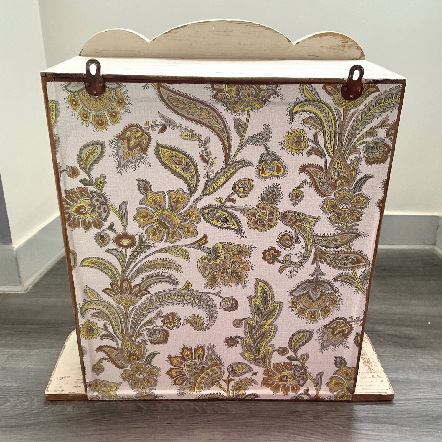 Art deco bathroom cabinet