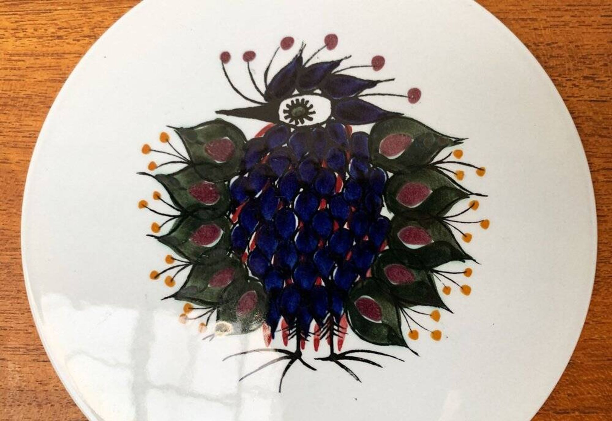 Mid-Century Danish wall plate with Crazy Bird design by Beth Breyen for Royal Copenhagen.