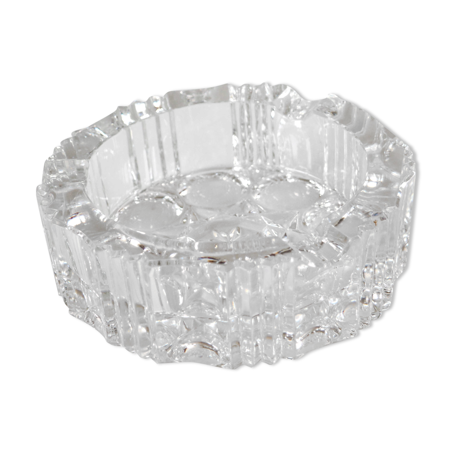 Round crystal ashtray