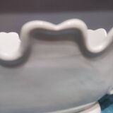 Rafraîchissoir à verres en faïence blanche