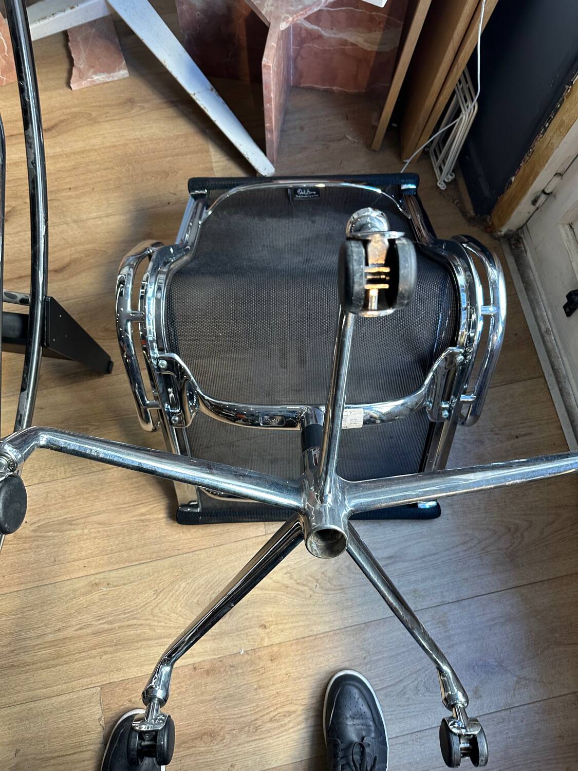 Office chair Eames Aluminum chair vitra