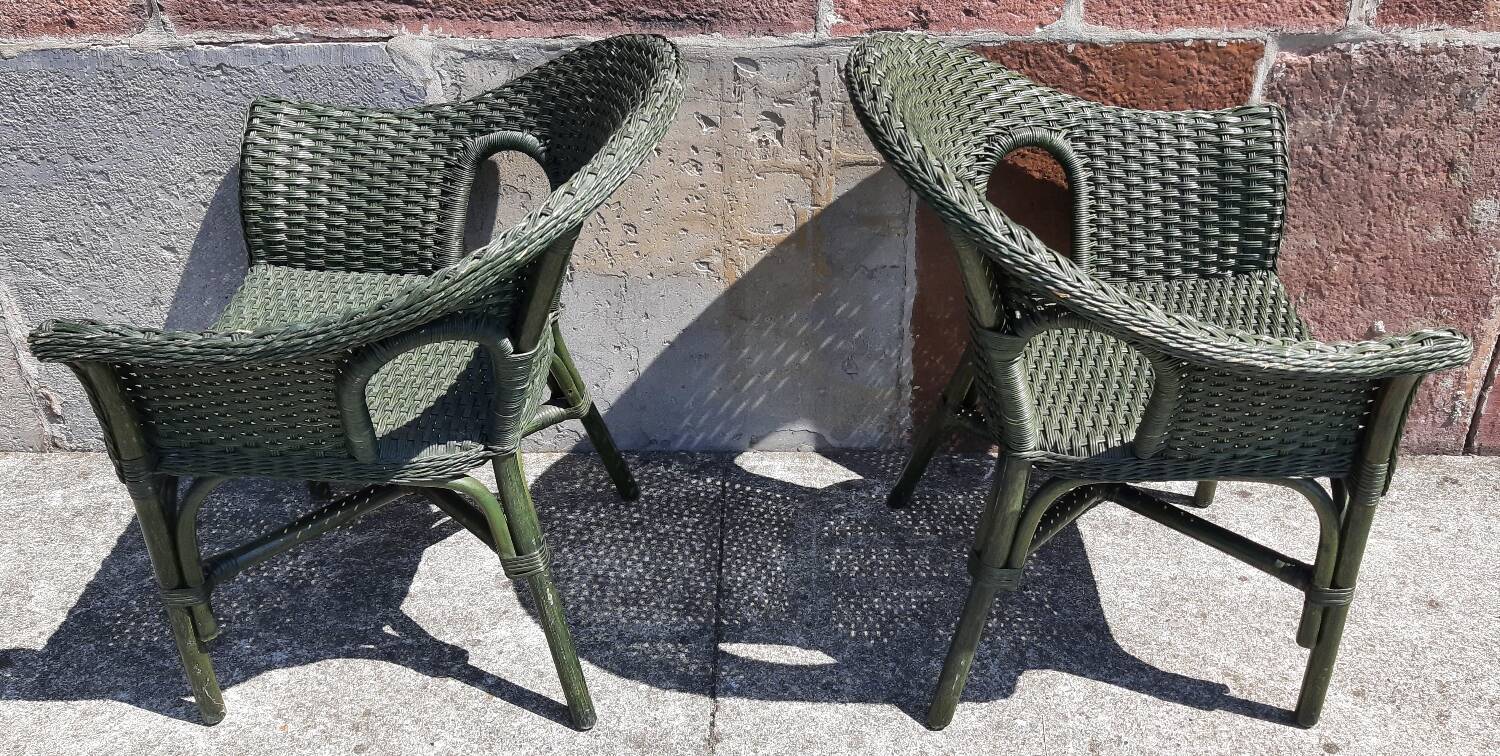 Salon de jardin complet en rotin. (Sofa, fauteuils x 2, table basse)
