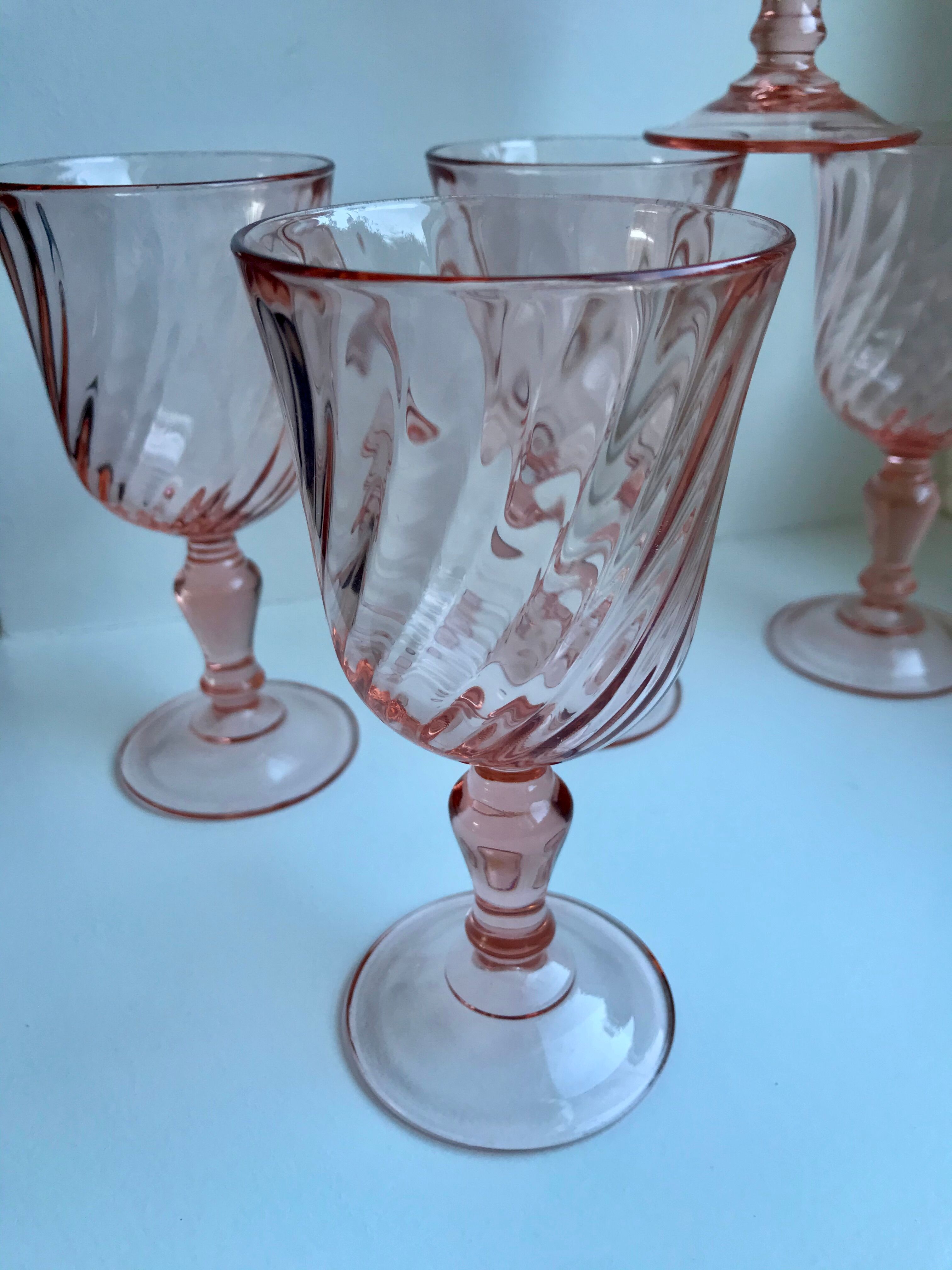 Set of 5 pink wine glasses 50s