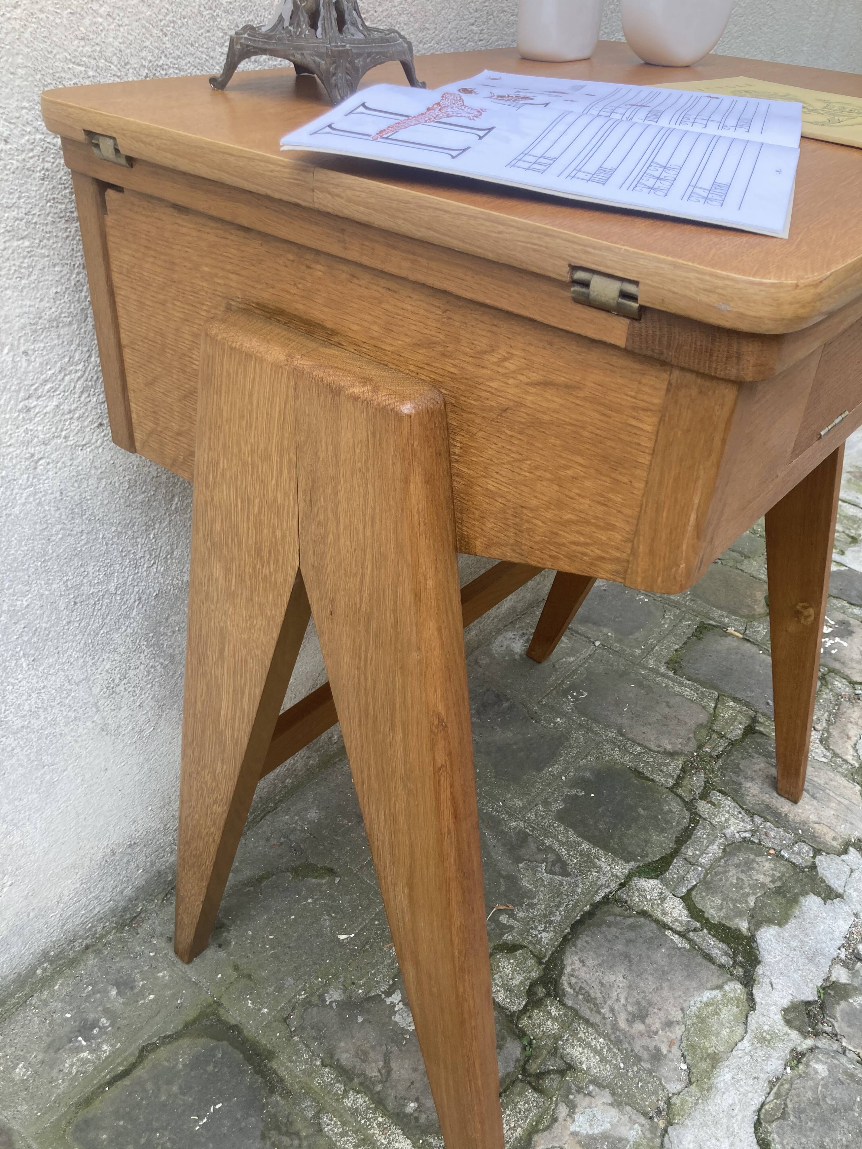 Desk-old sewing machine furniture