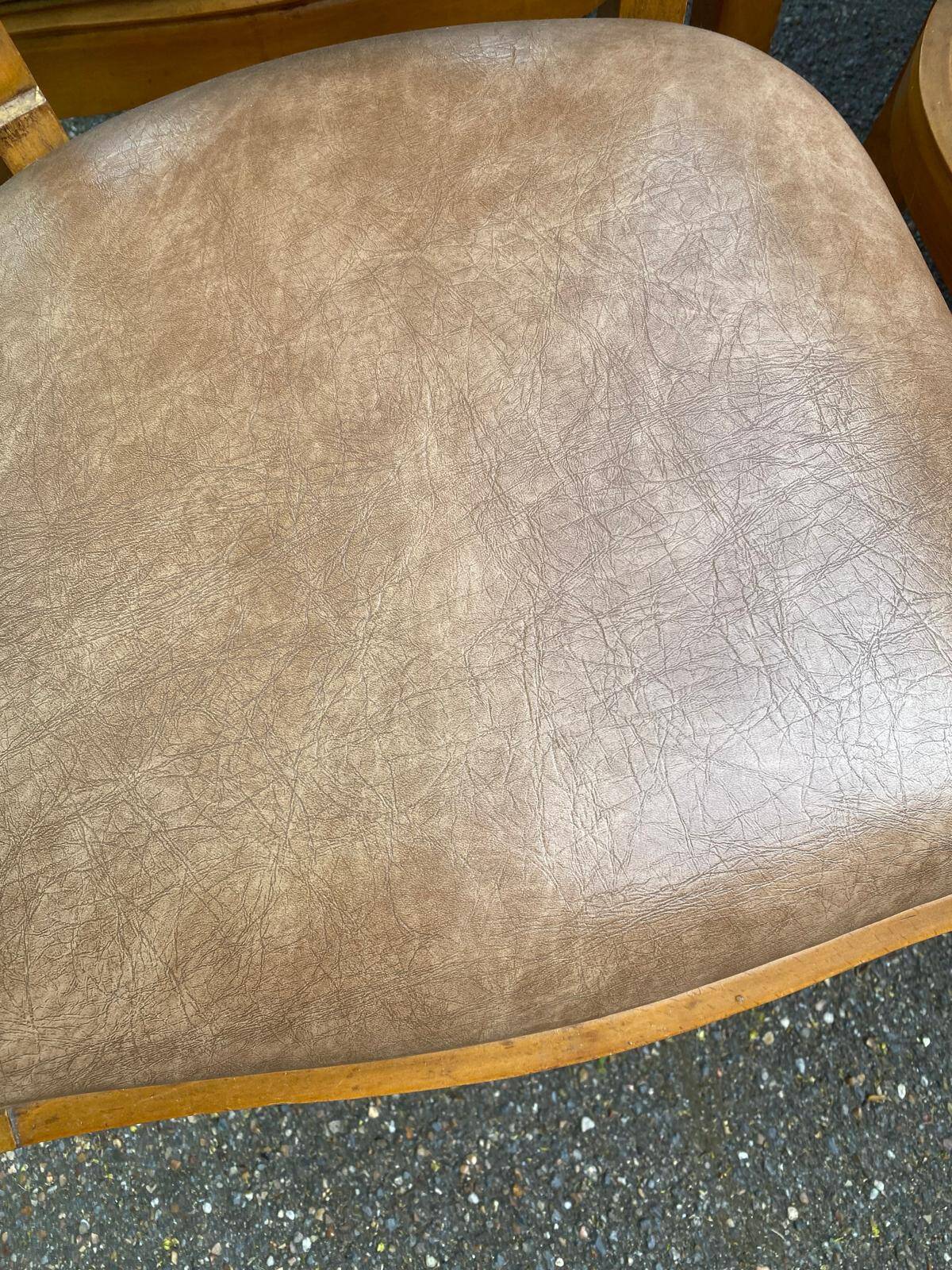 6 Scandinavian Art Deco dining chairs from the 1950s in leather.