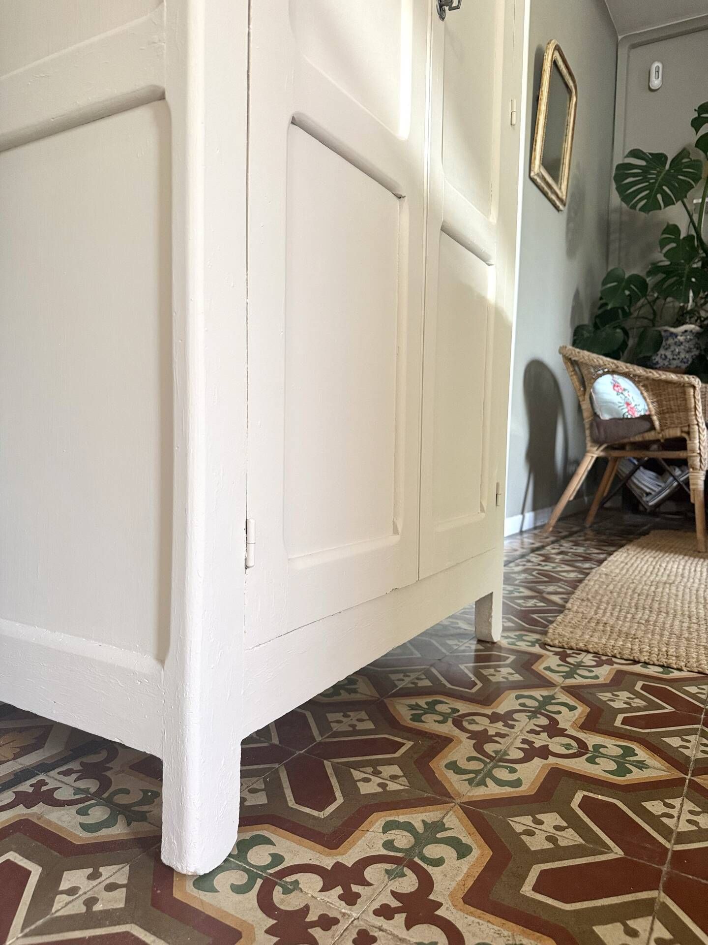 Armoire parisienne authentique 