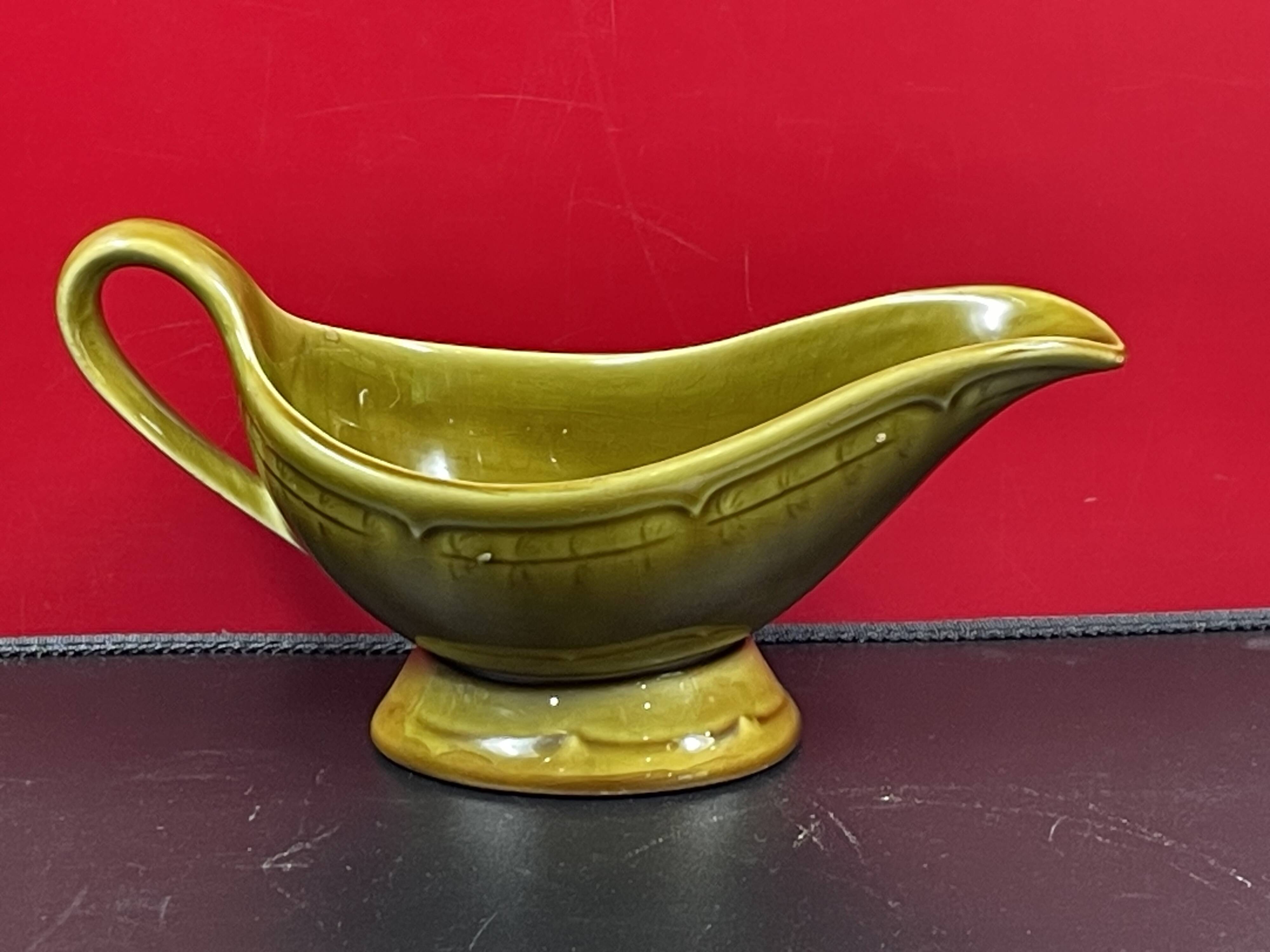 Gien, Olive green gravy boat