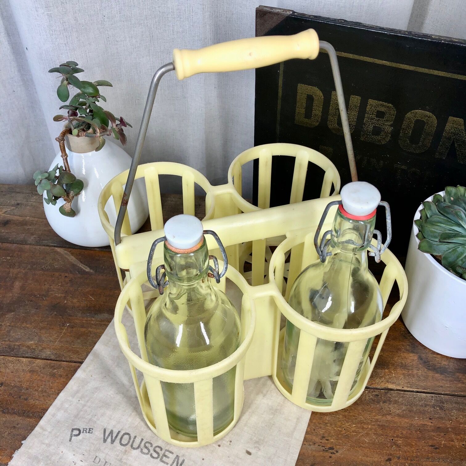 Porte-bouteille vintage jaune