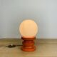 Lampe space age bois orange et globe opaline, années 70