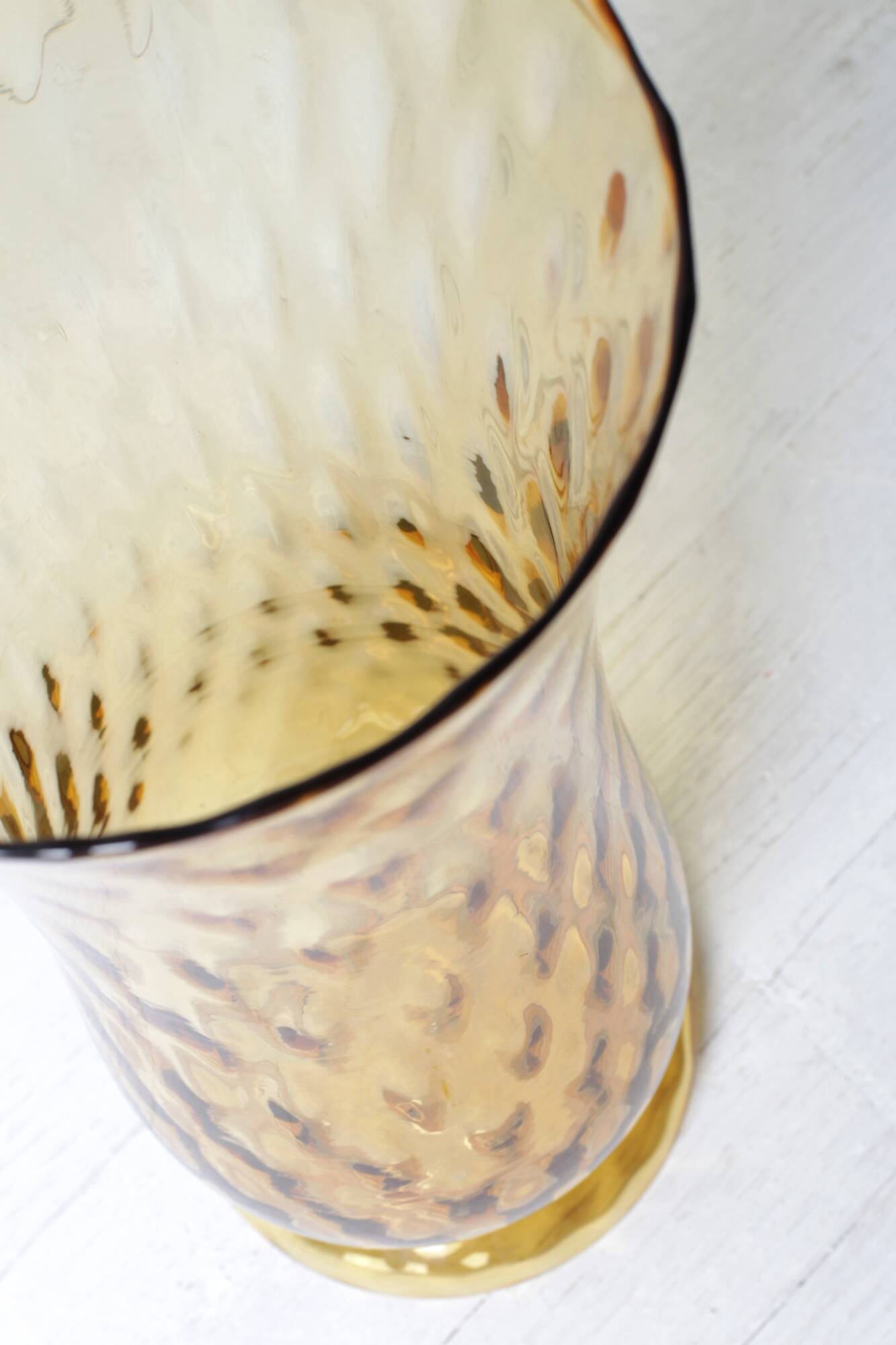 Mid-century Large Stylish Amber Glass Flower Vase / Empoli / Italy / 1970s