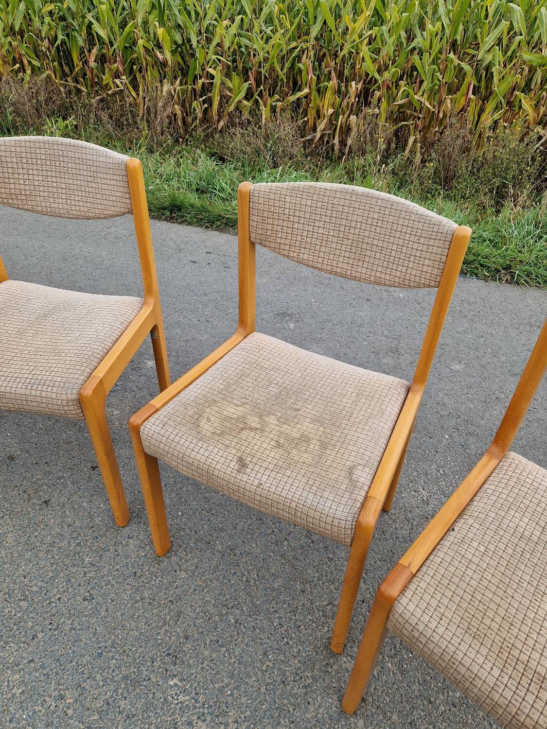 Set of 6 vintage beech chairs to clean or reupholster