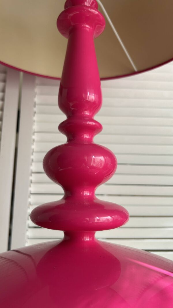 Lampe Spindle fuchsia laquée Habitat - années 2000
