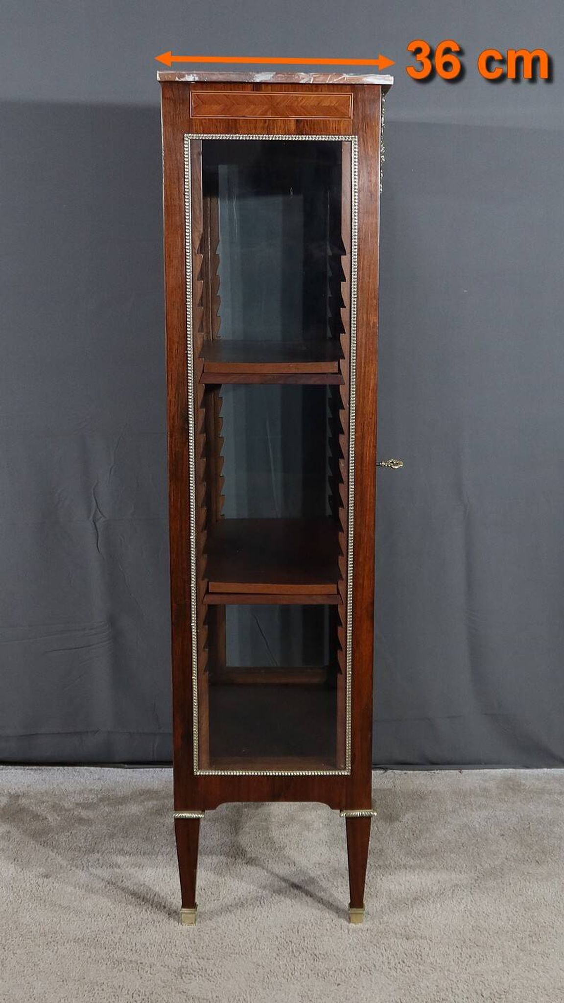 Small Showcase in Marquetry on all sides, Louis XVI style – 1920