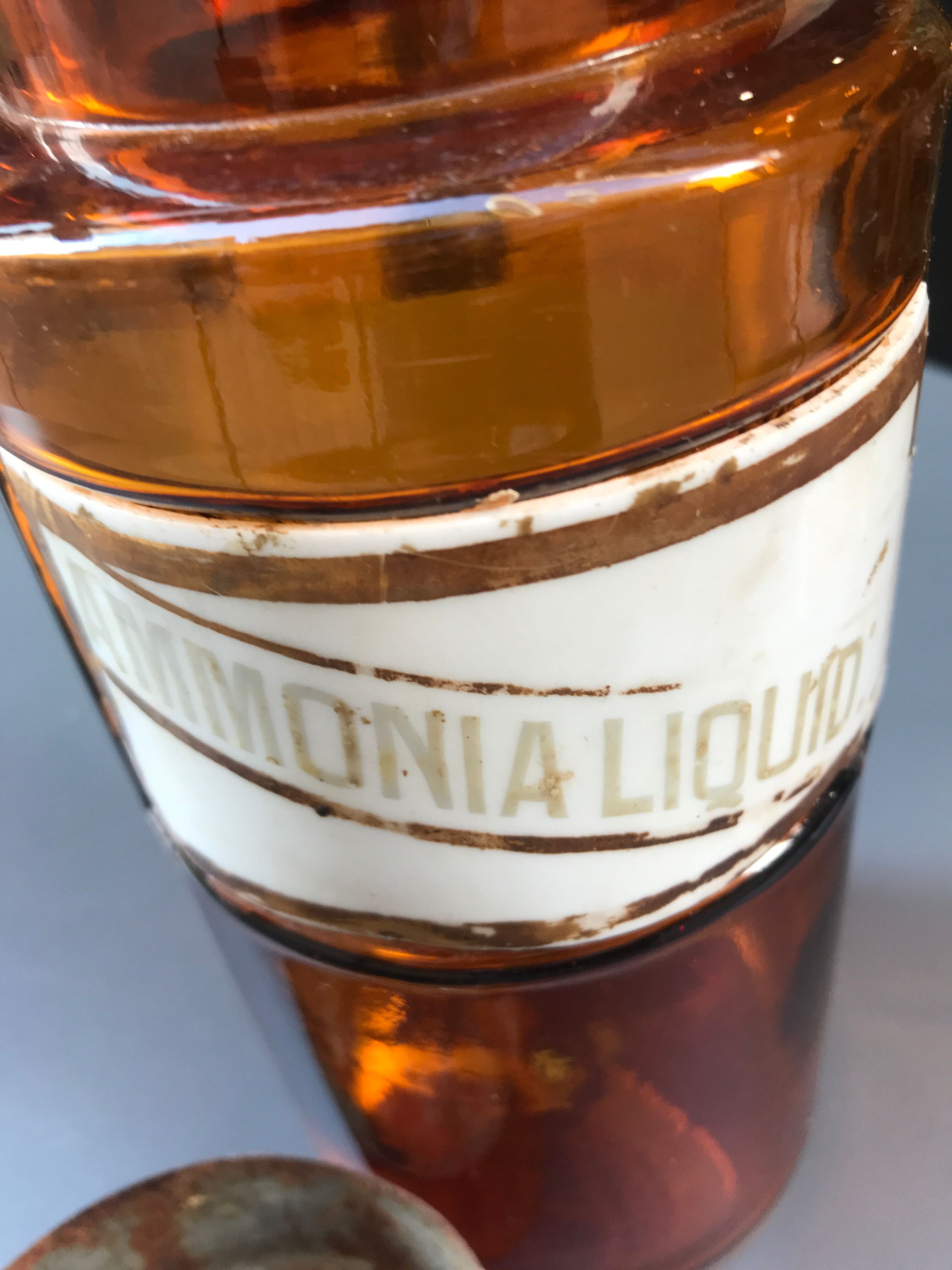Apothecary pot amber glass 19th AMMONIA porcelain label
