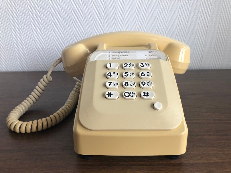 Socotel phone with keys from the 80s