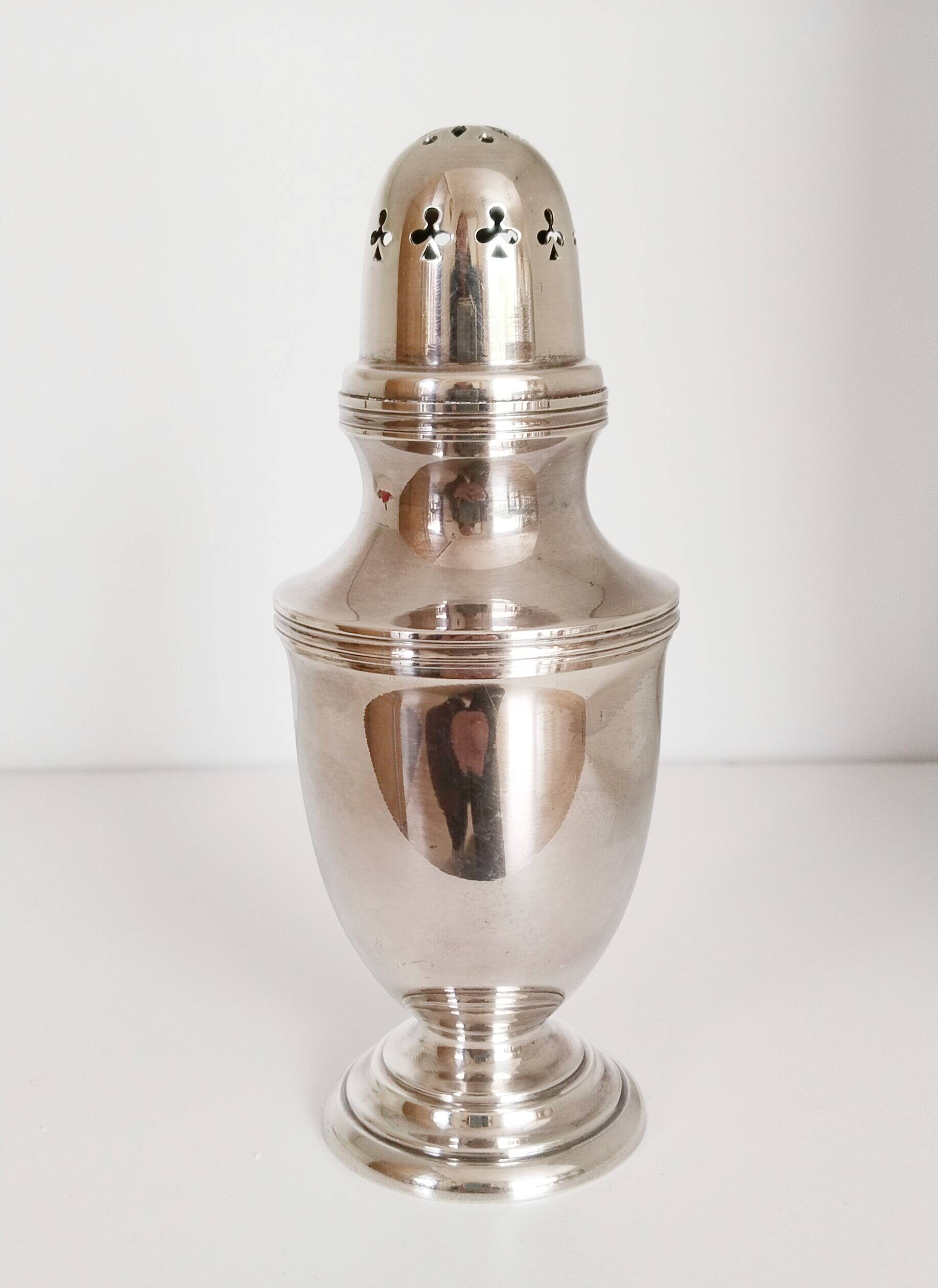 Silver-plated metal sugar shaker, sugar bowl