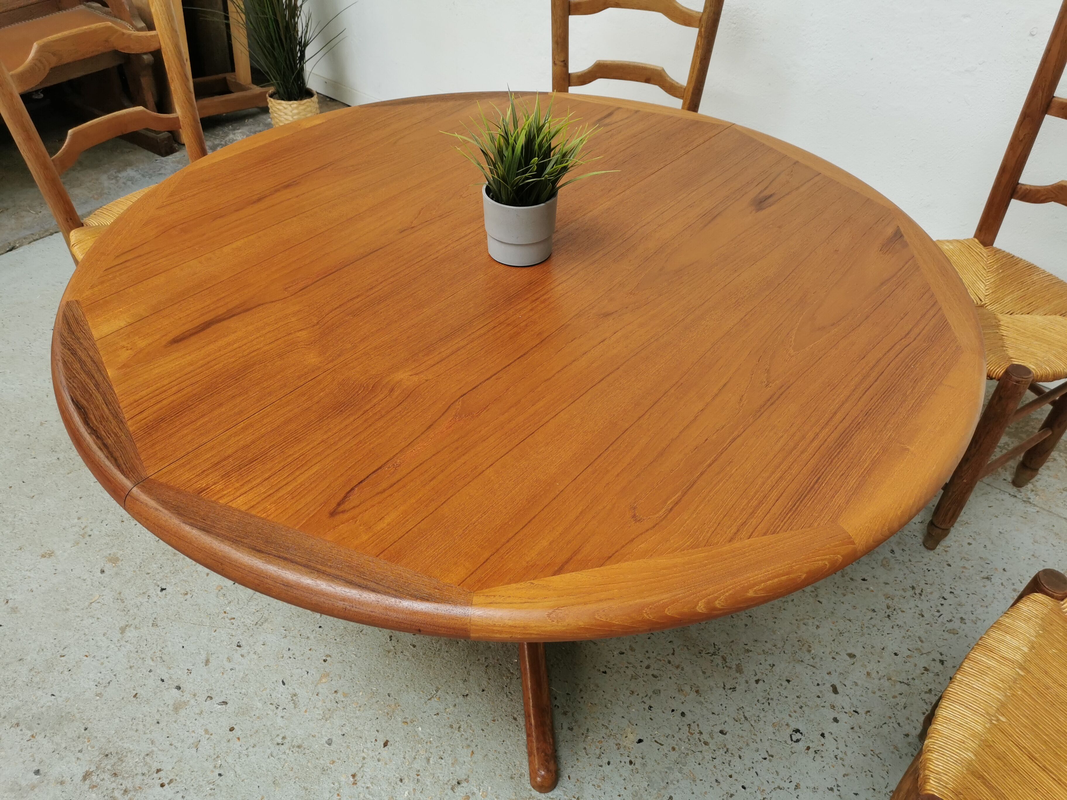 Table de Laurits Larsen en teck