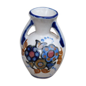 Vase double anses à motifs fleurs signé Alphonse Mouton