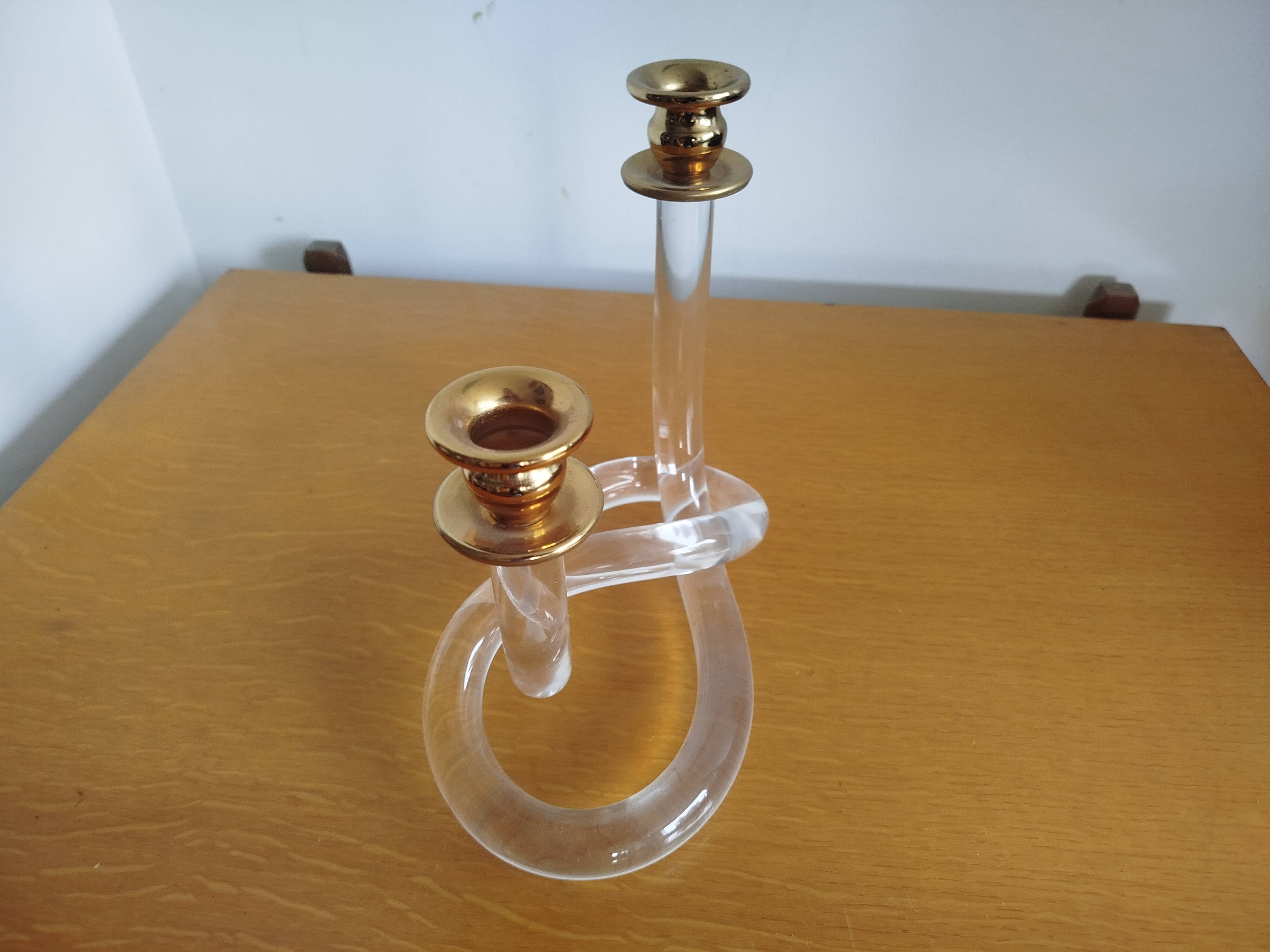 Dorothy Thorpe "Pretzel" candlestick in lucite and gilded brass 70s