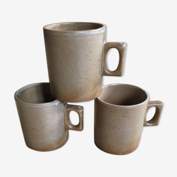 Ensemble de 3 mugs en grès