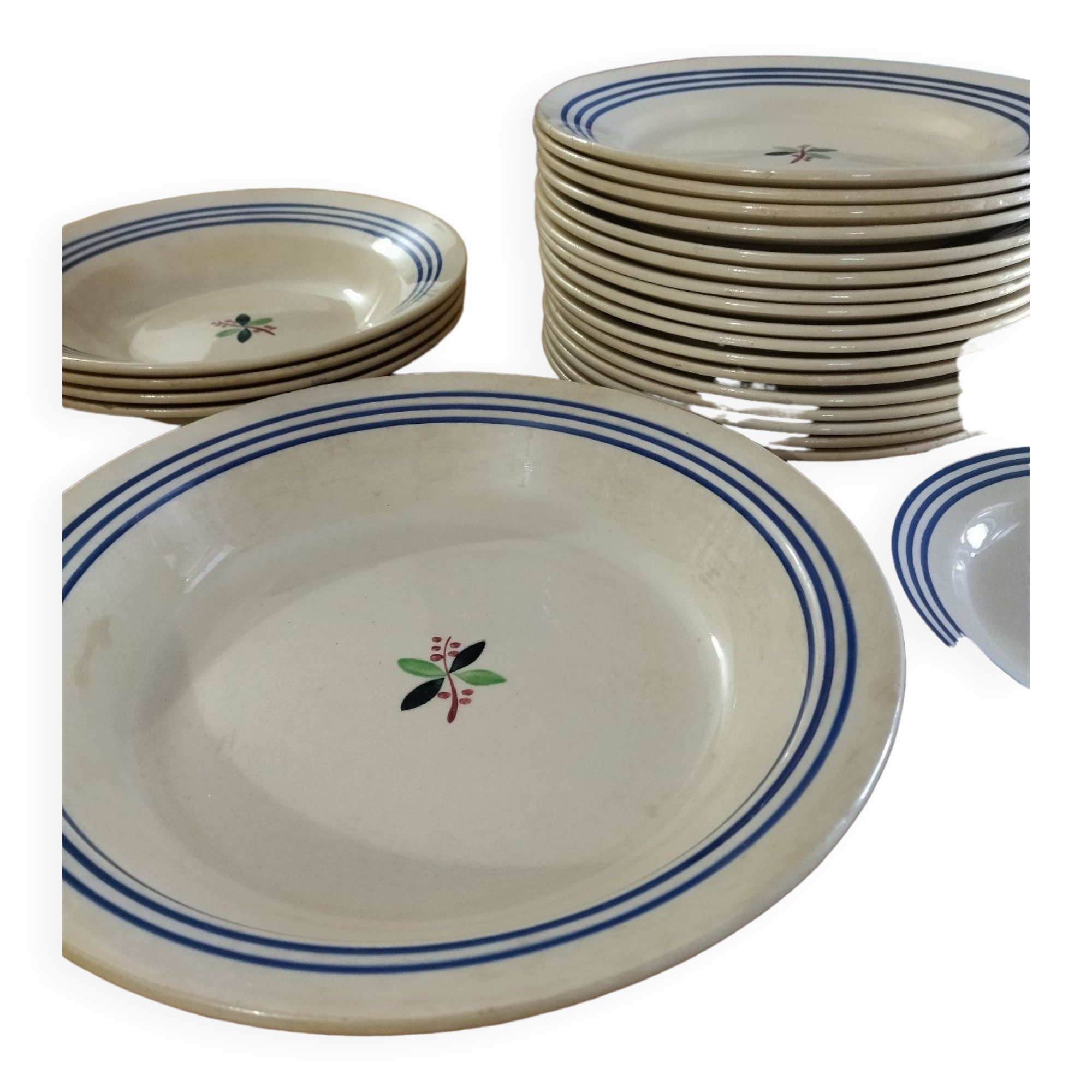 Lot plates of Gien - Model Yvonne