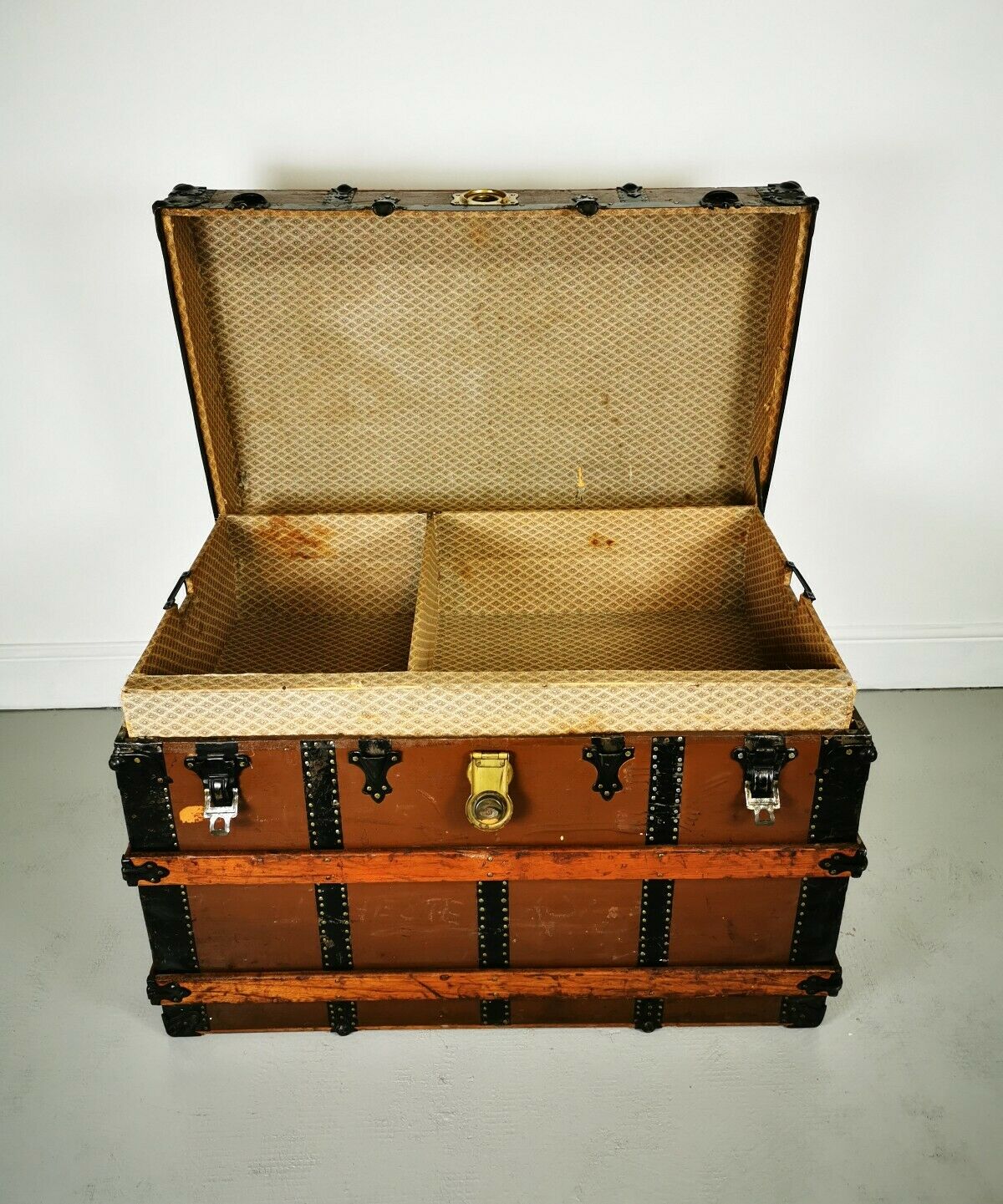 Late 19th Century Oak Banded Storage Travel Trunk / Chest